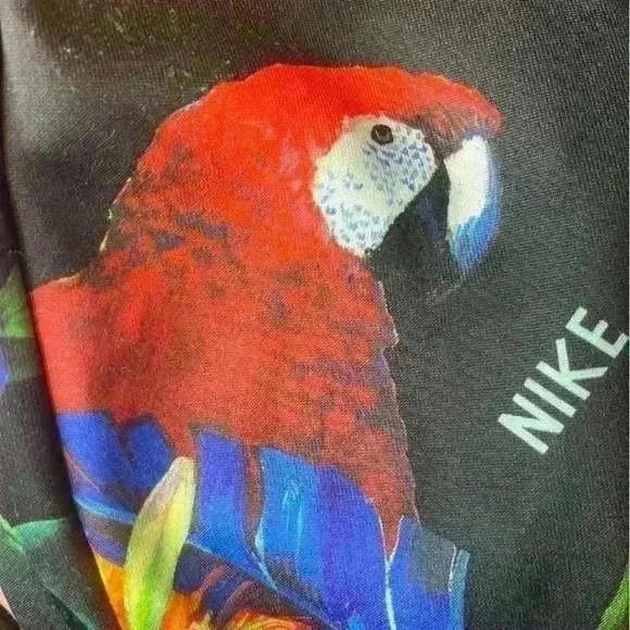 Nike Cropped Track Jacket in Jungle and Red Size M - Picture 5 of 6